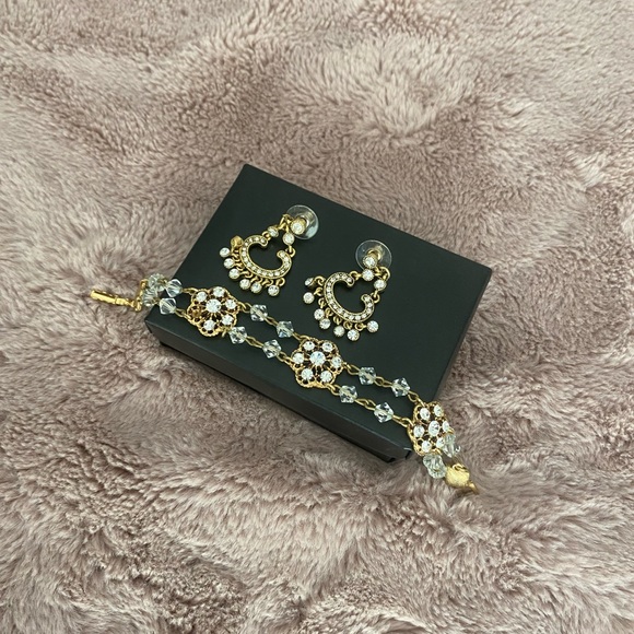 Earrings and bracelet set - Picture 2 of 2